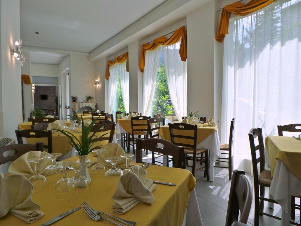 Hotel La Congiura Dei Baroni Teggiano Exterior foto