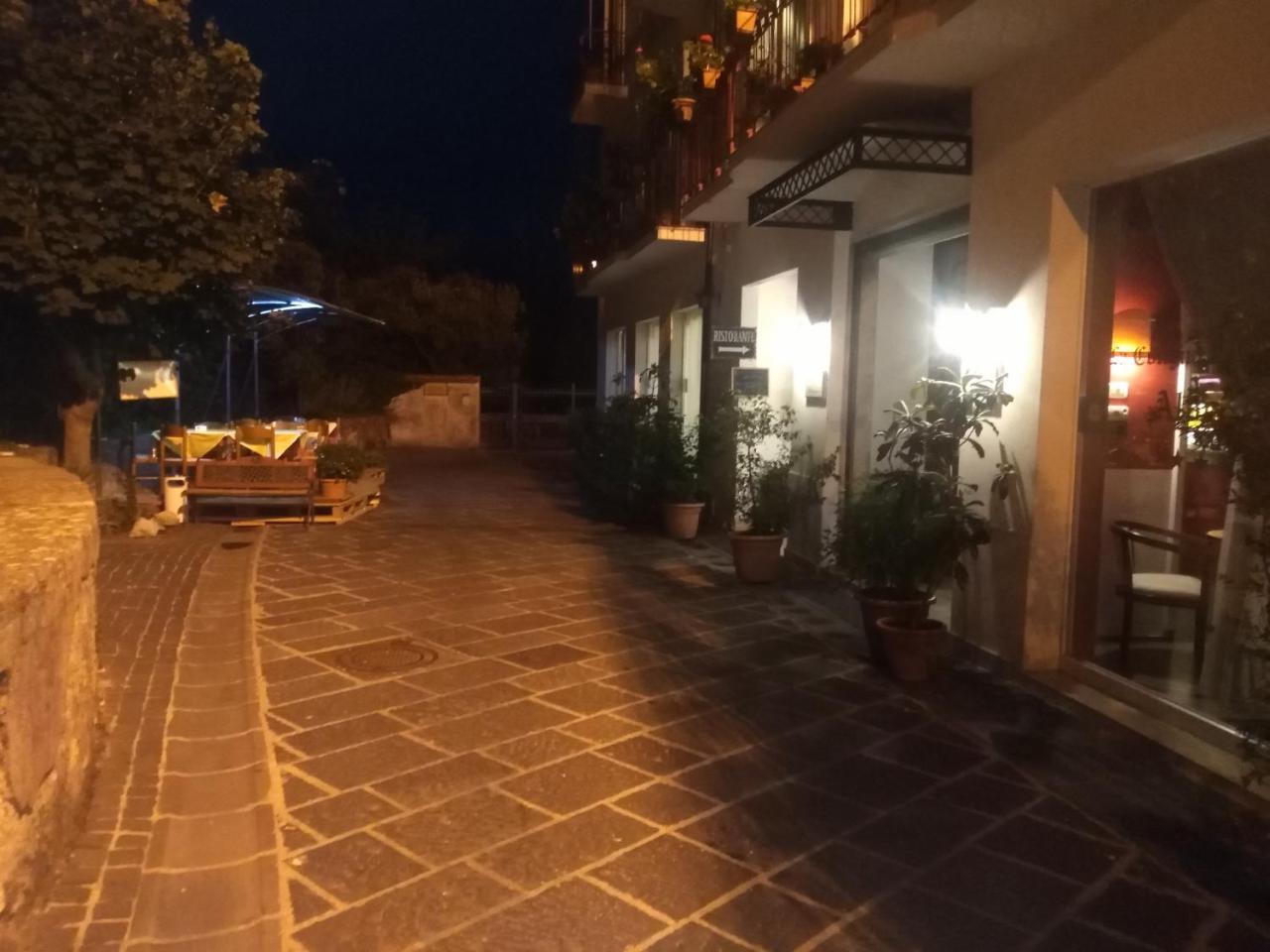 Hotel La Congiura Dei Baroni Teggiano Exterior foto